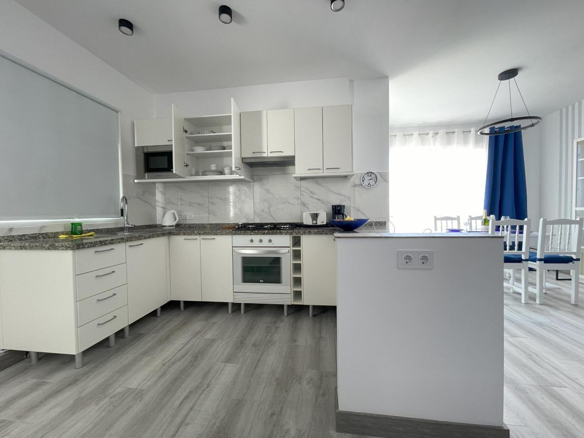 Newly Renovated Apartment With 2 Terrace, 2 Bedroom, 5Min Beach Puerto de Santiago  Exteriör bild
